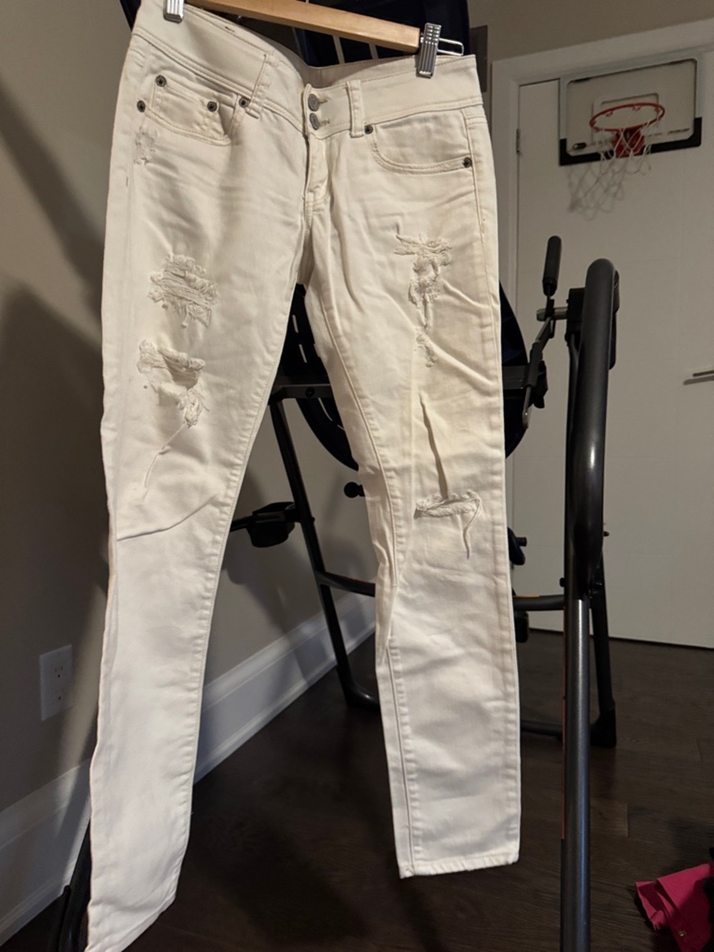 Distressed White Skinny Jeans